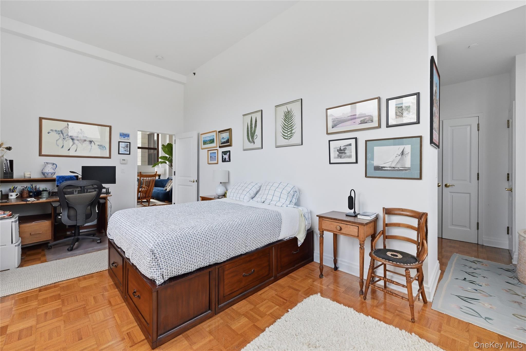 1 Scarsdale Road, Unit 204 Tuckahoe, NY 10707 - Photo 21 of 45 Primary Bedroom
