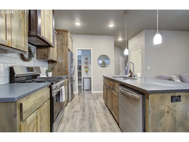 $409,500 | 12317 Northeast 116th Street, Vancouver, WA 98682