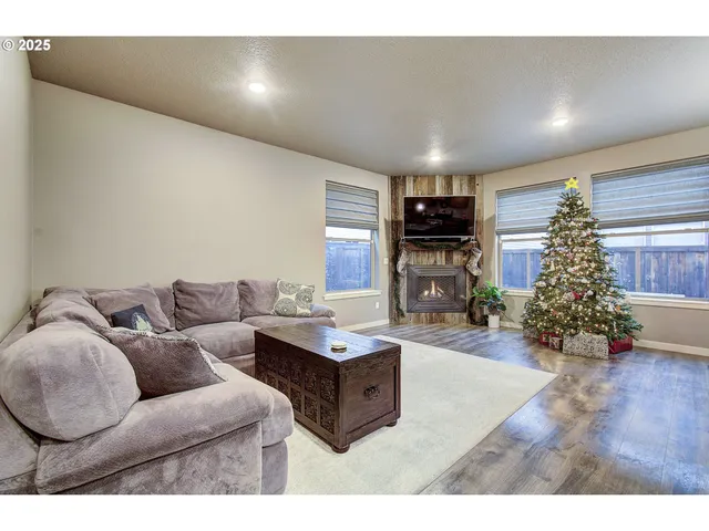 $409,500 | 12317 Northeast 116th Street, Vancouver, WA 98682