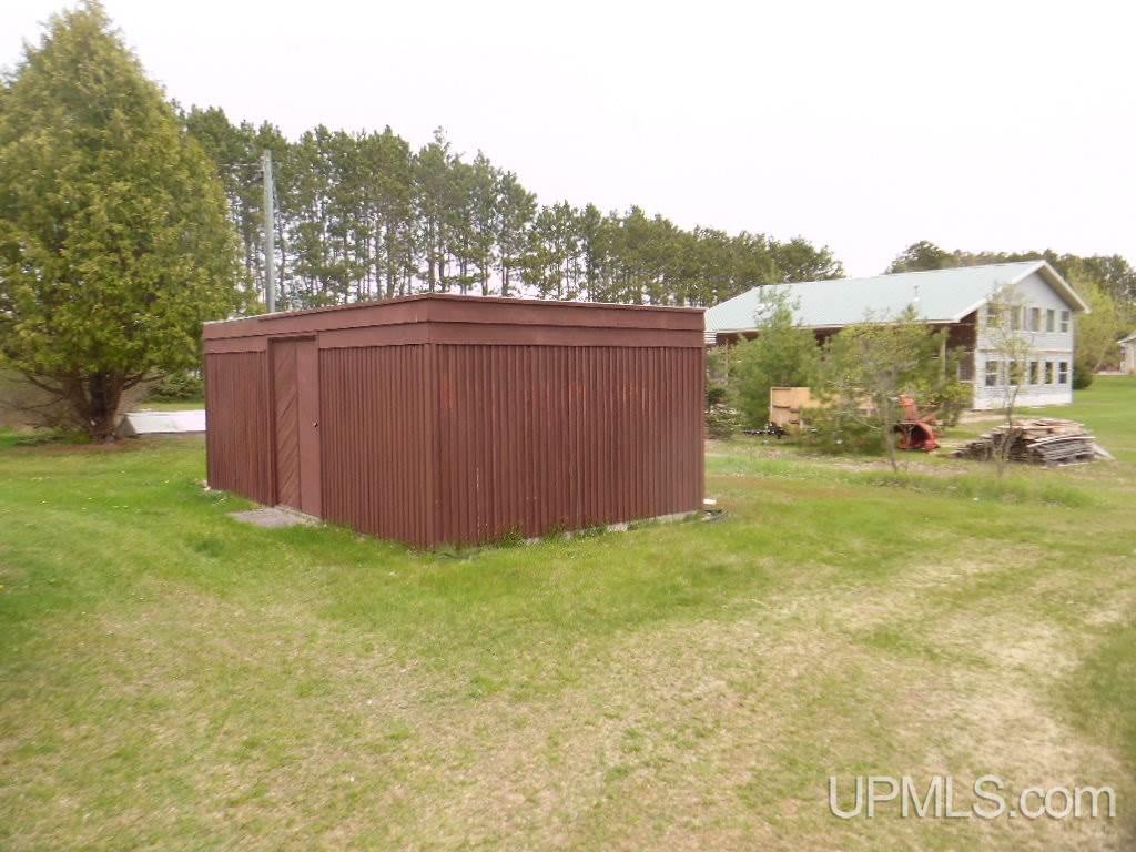 4942 Danforth Road Escanaba, MI 49829 - Photo 21 of 25 Gallery Image 21