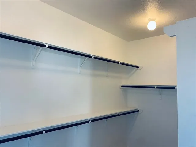 $2,300 | 1009 Sundrops Street, Leander, TX 78641