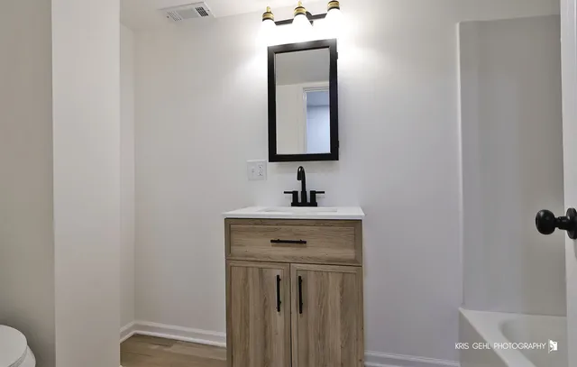 $465,000 | 1070 Belle Plaine Avenue, Gurnee, IL 60031