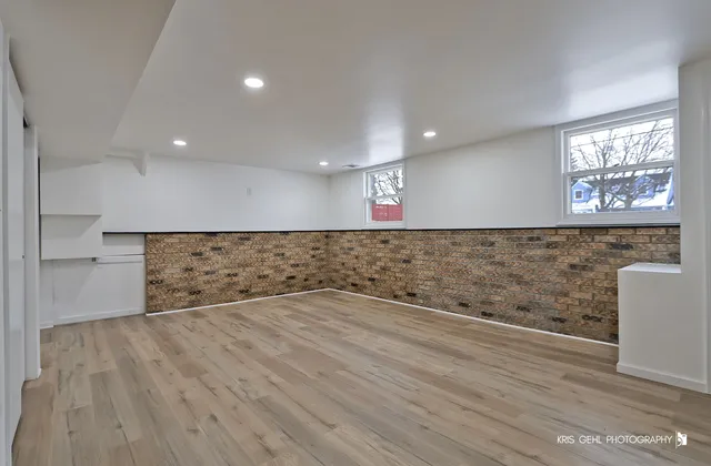 $465,000 | 1070 Belle Plaine Avenue, Gurnee, IL 60031