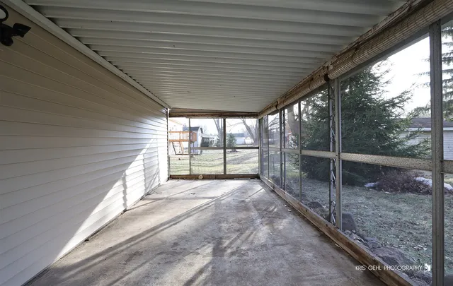 $465,000 | 1070 Belle Plaine Avenue, Gurnee, IL 60031