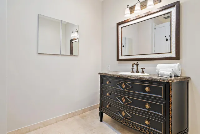 $15,300,000 | 712 Ocean Drive, Juno Beach, FL 33408