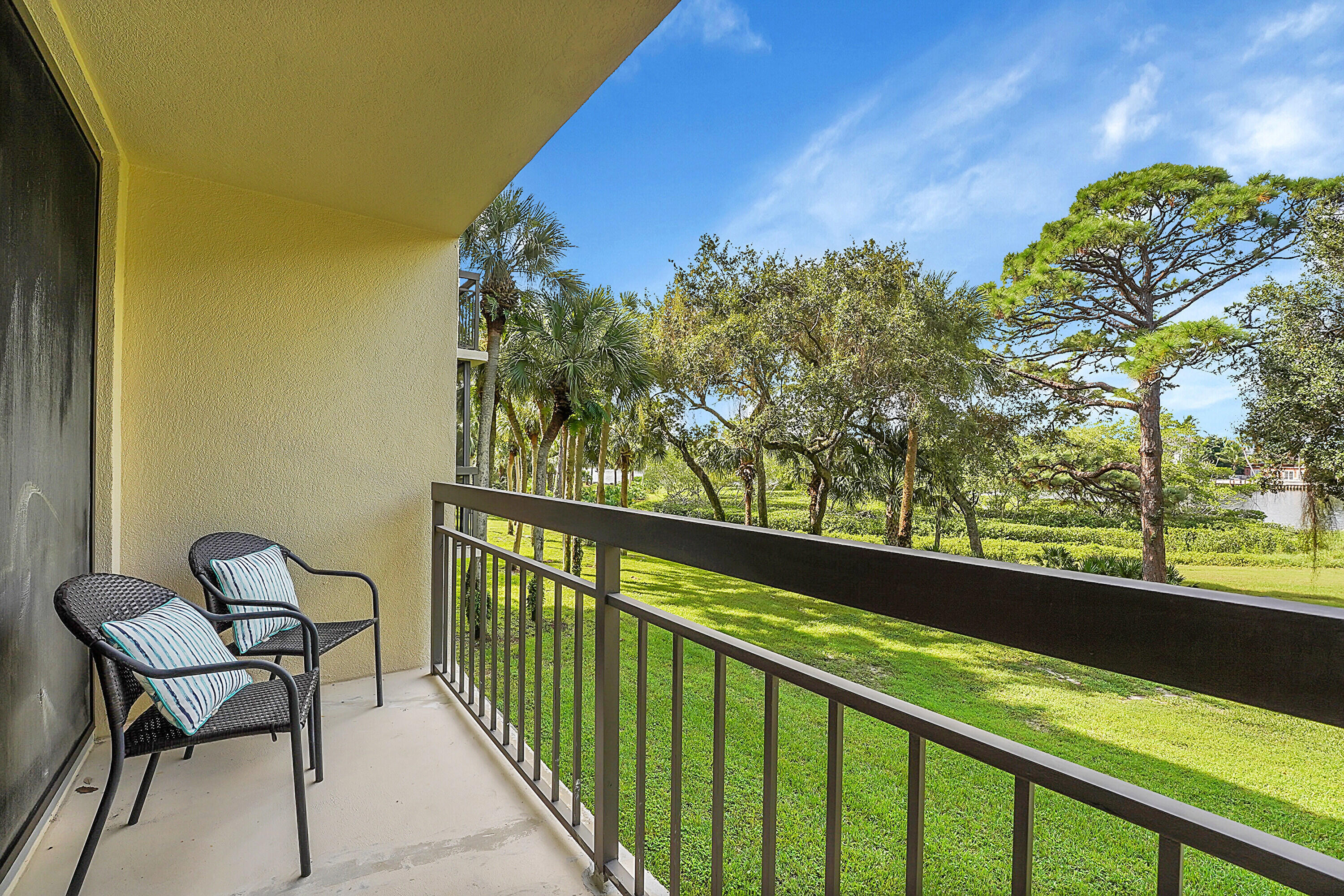 2001 Marina Isle Way, Unit 203 Jupiter, FL 33477 - Photo 30 of 48 BALCONY