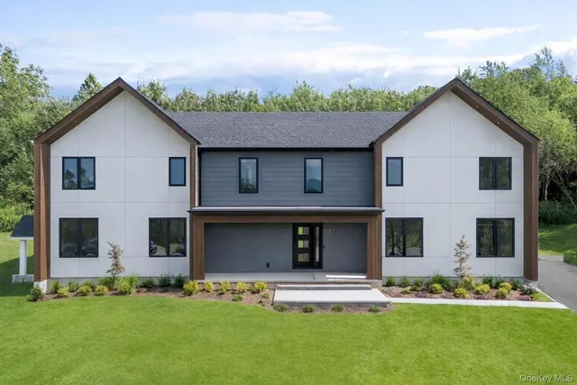 $995,000 | 1 Warwick Isle Boulevard, Pine Island, NY 10969