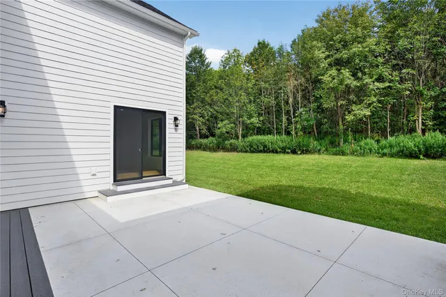 $995,000 | 1 Warwick Isle Boulevard, Pine Island, NY 10969