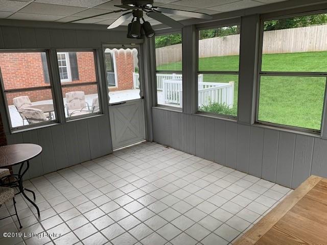 822 Huntington Road Louisville, KY 40207 - Photo 32 of 37 36