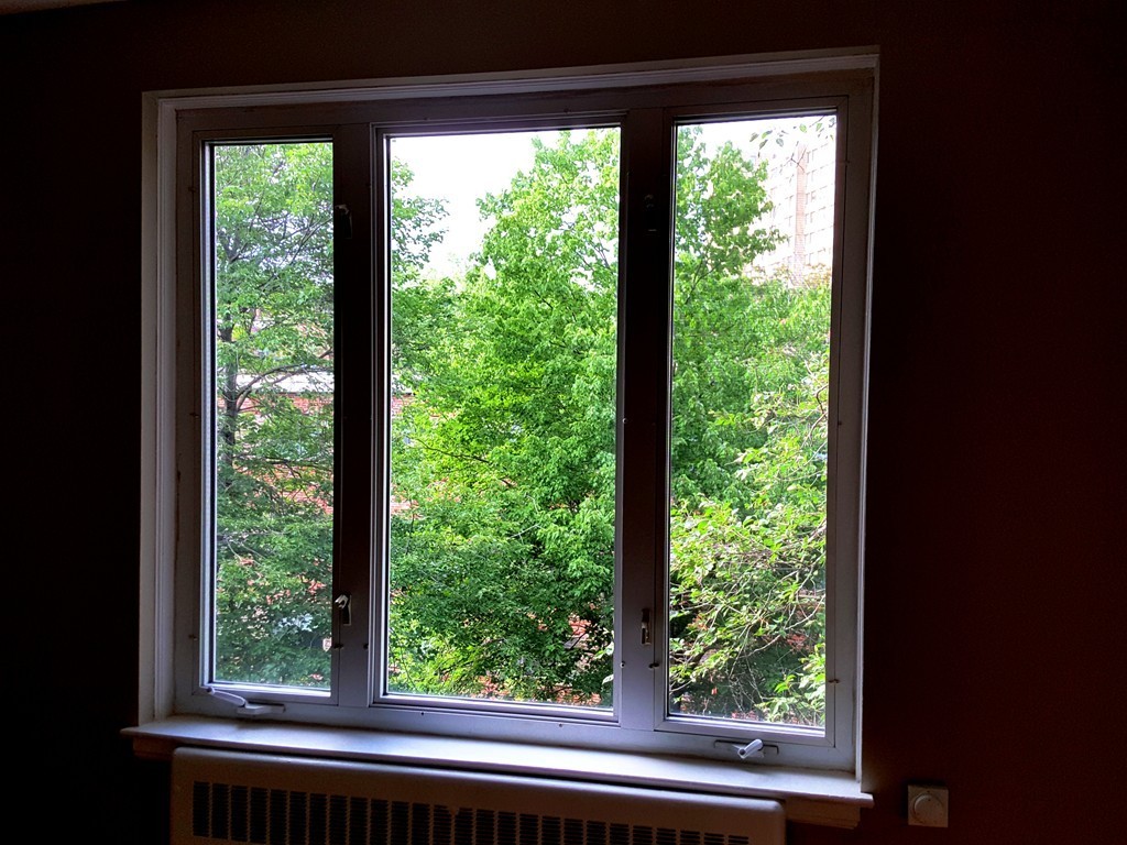 128 Beaconsfield Road, Unit 5 Brookline, MA 02445 - Photo 3 of 18 a view of a room and window