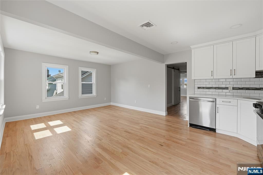 43 4th Street Ridgefield Park, NJ 07660 - Photo 3 of 8