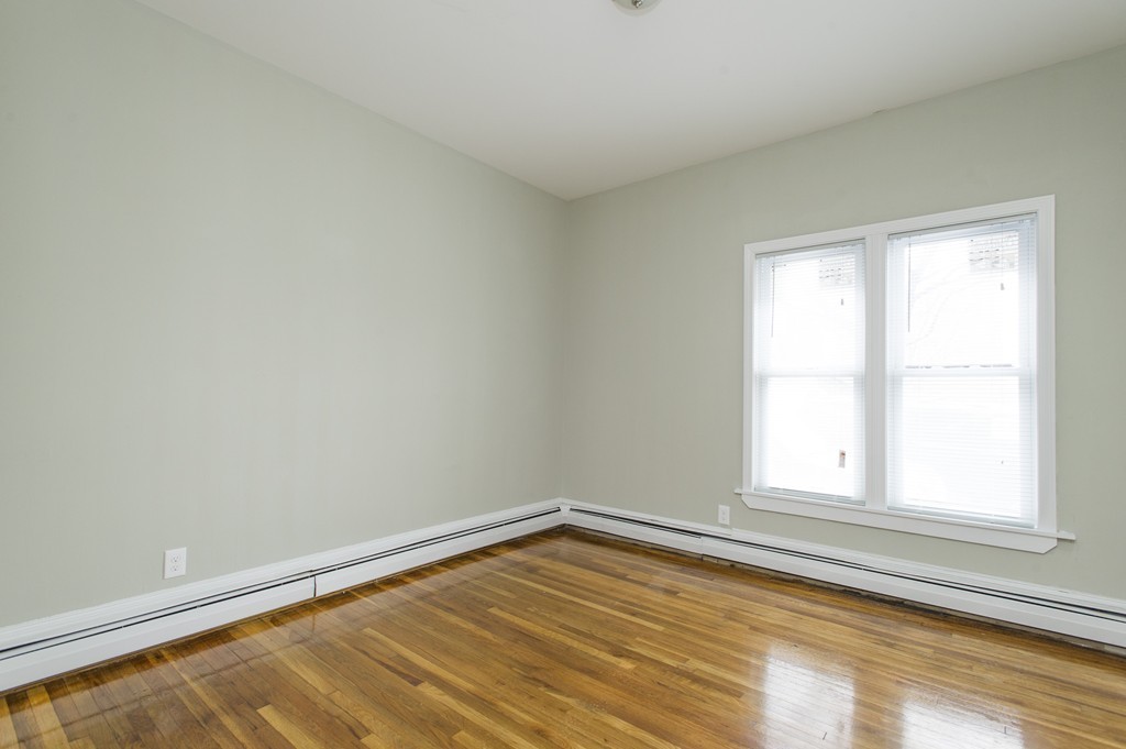 66 L Street Boston, MA 02127 - Photo 8 of 9