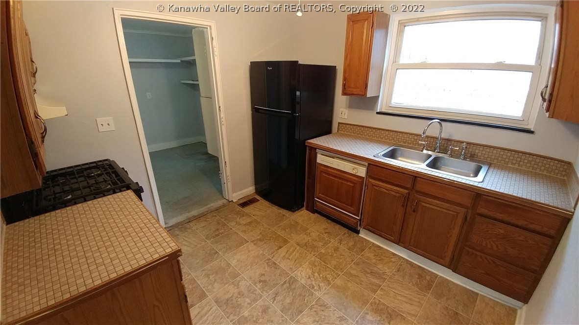 3816 Indian Creek Road Elkview, WV 25071 - Photo 10 of 21 Gallery Image 10