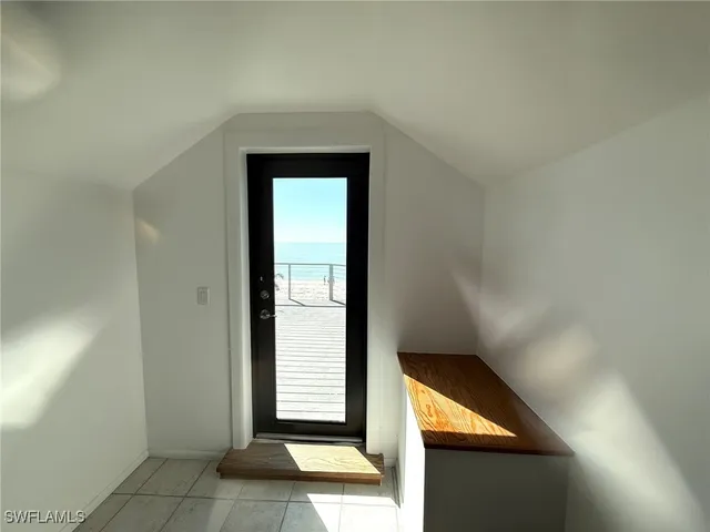 $1,975,000 | 484 Gulf Bend Drive, Captiva, FL 33924