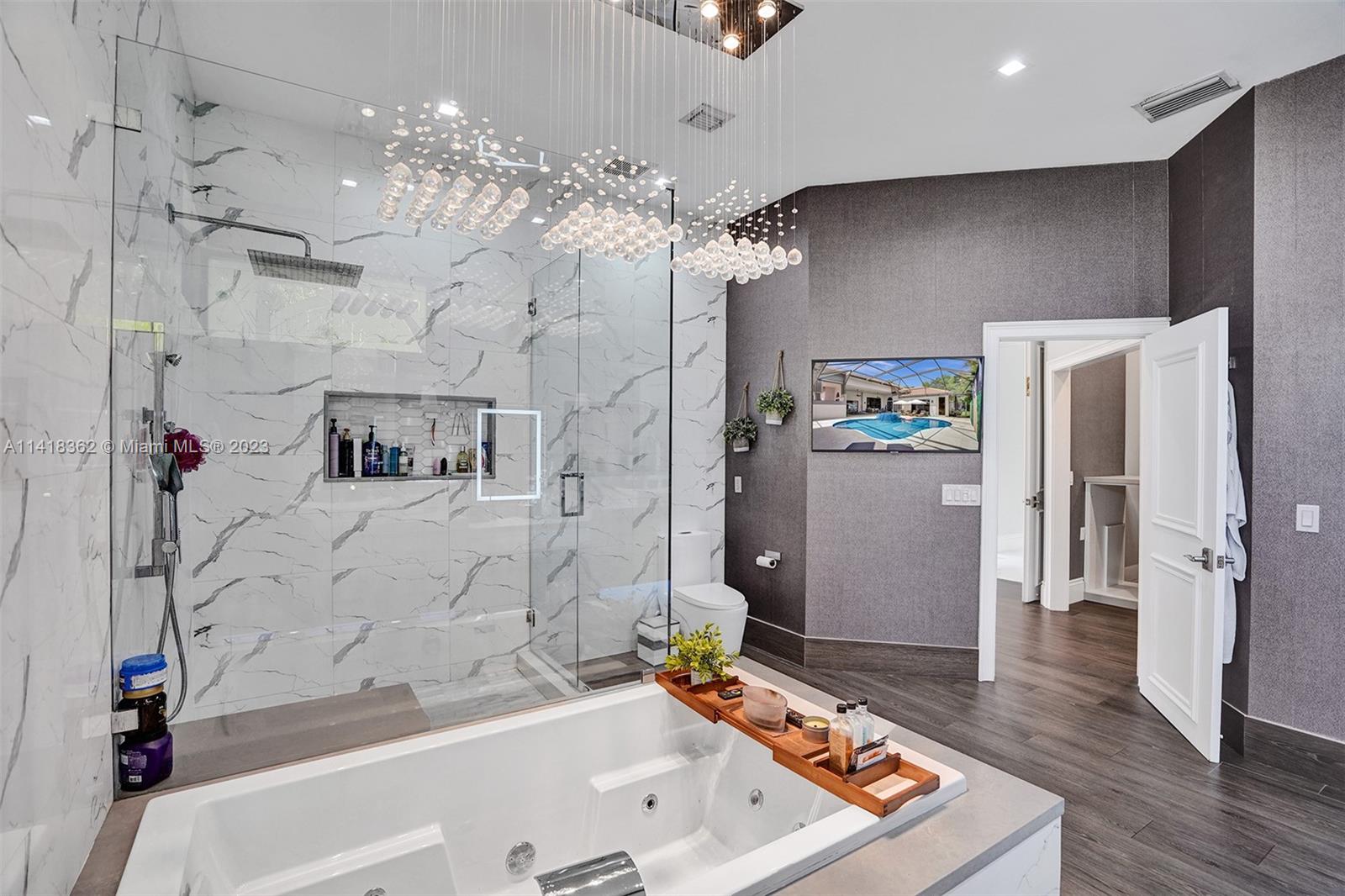 10578 Stonebridge Boulevard Boca Raton, FL 33498 - Photo 33 of 44 Primary bathroom