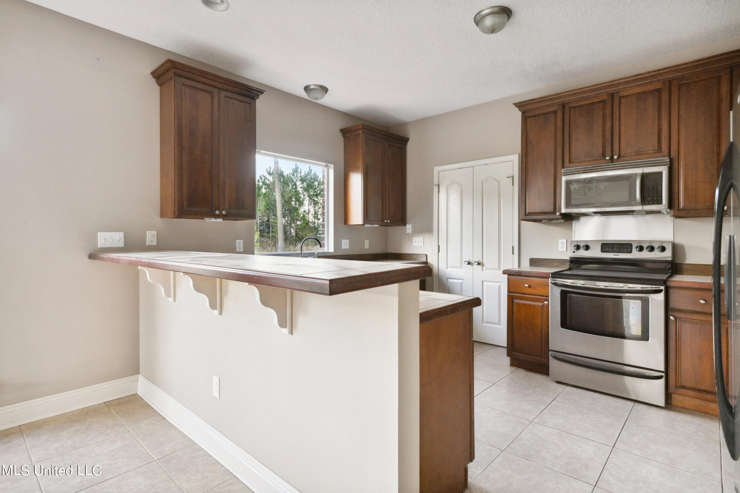 6808 Dickens Way Drive Ocean Springs, MS 39564 - Photo 7 of 15 6804 Dickens Way Drive-7