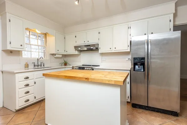 $299,900 | 2177 Harbert Avenue, Memphis, TN 38104