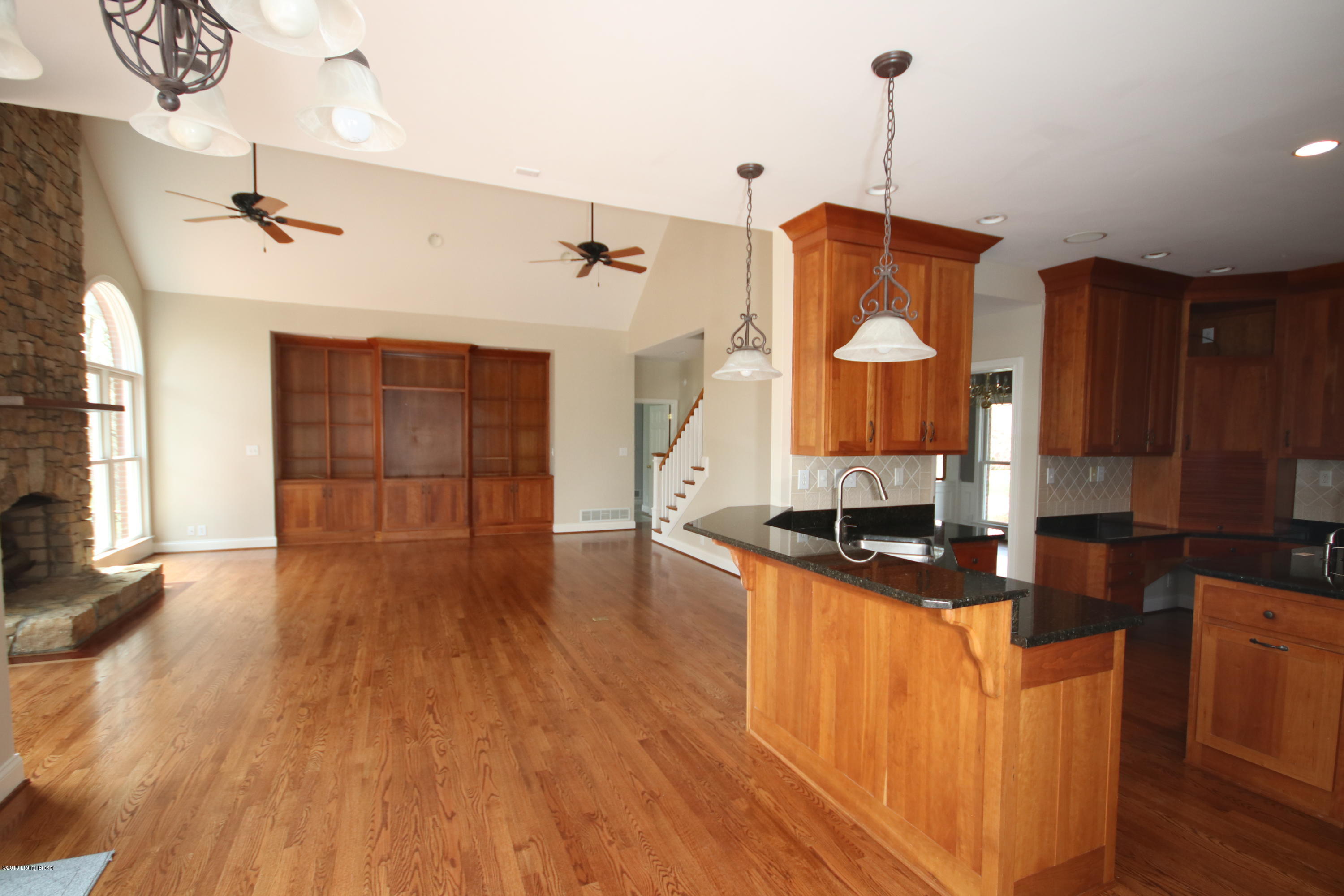 13402 Creekview Road Prospect, KY 40059 - Photo 11 of 50 Breakfast / Great Room / Kitchen