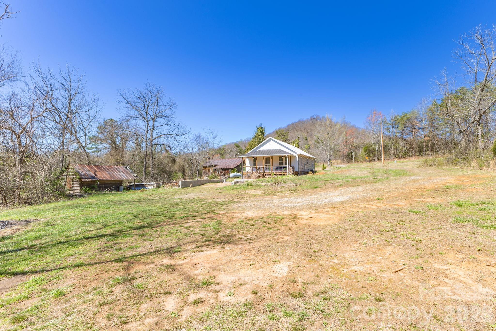98 Poplar Springs Road Hiddenite, NC 28636 - Photo 4 of 37