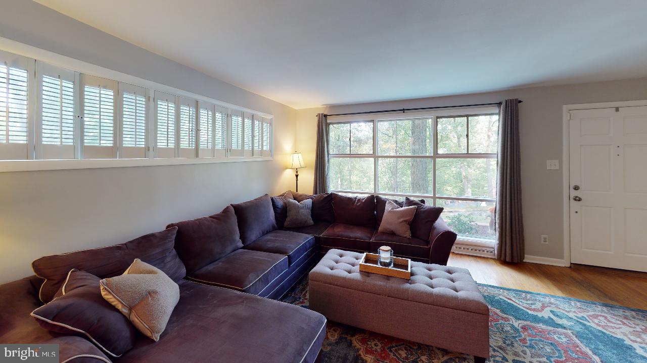 600 Forest Road Wayne, PA 19087 - Photo 5 of 30 Living Room