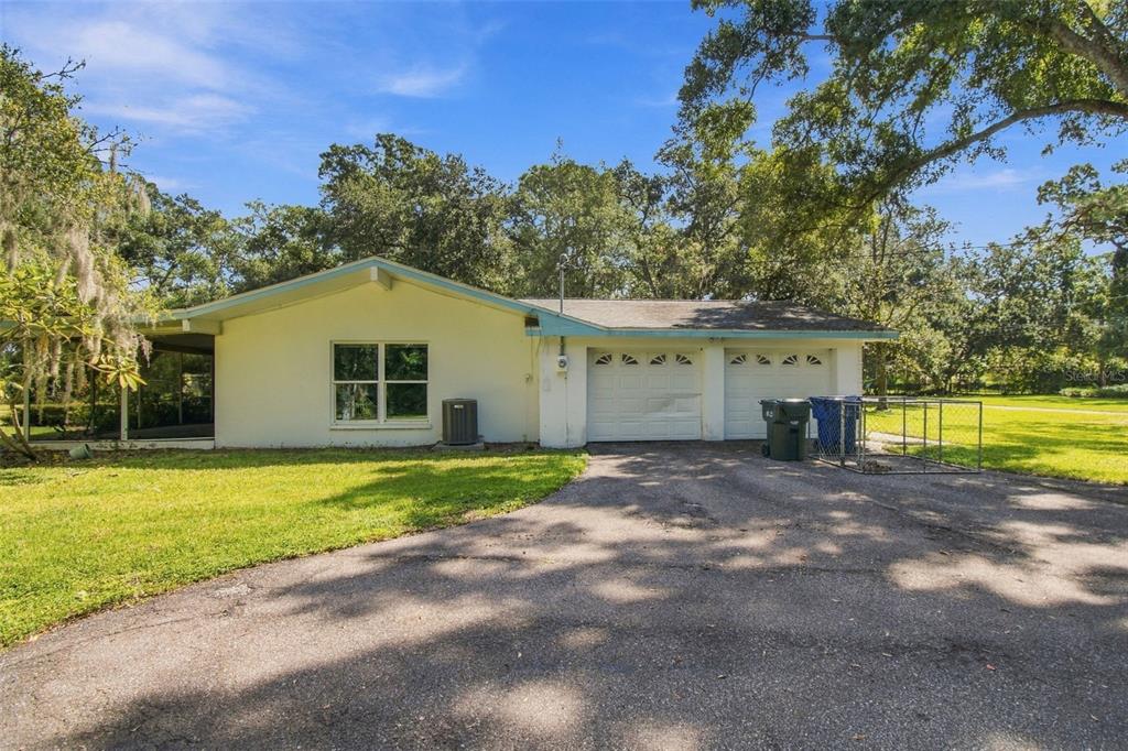 1996 Glenn Road Clearwater, FL 33764 - Photo 8 of 51 Gallery Image 8