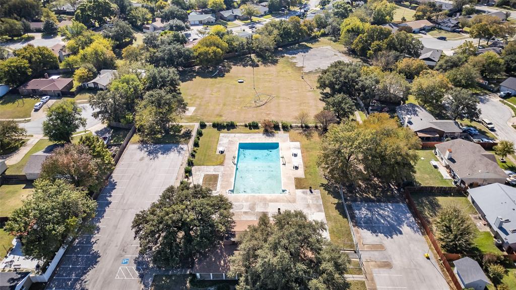902 Warrington Court Arlington, TX 76014 - Photo 28 of 30 an aerial view of residential houses with outdoor space
