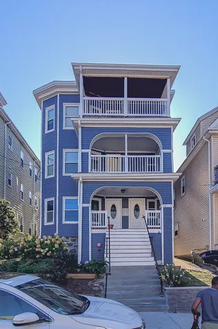 $3,000 | 11 Oakland Avenue, Unit 1, Everett, MA 02149