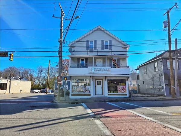 $450,000 | 2 Gansett Avenue, Cranston, RI 02920