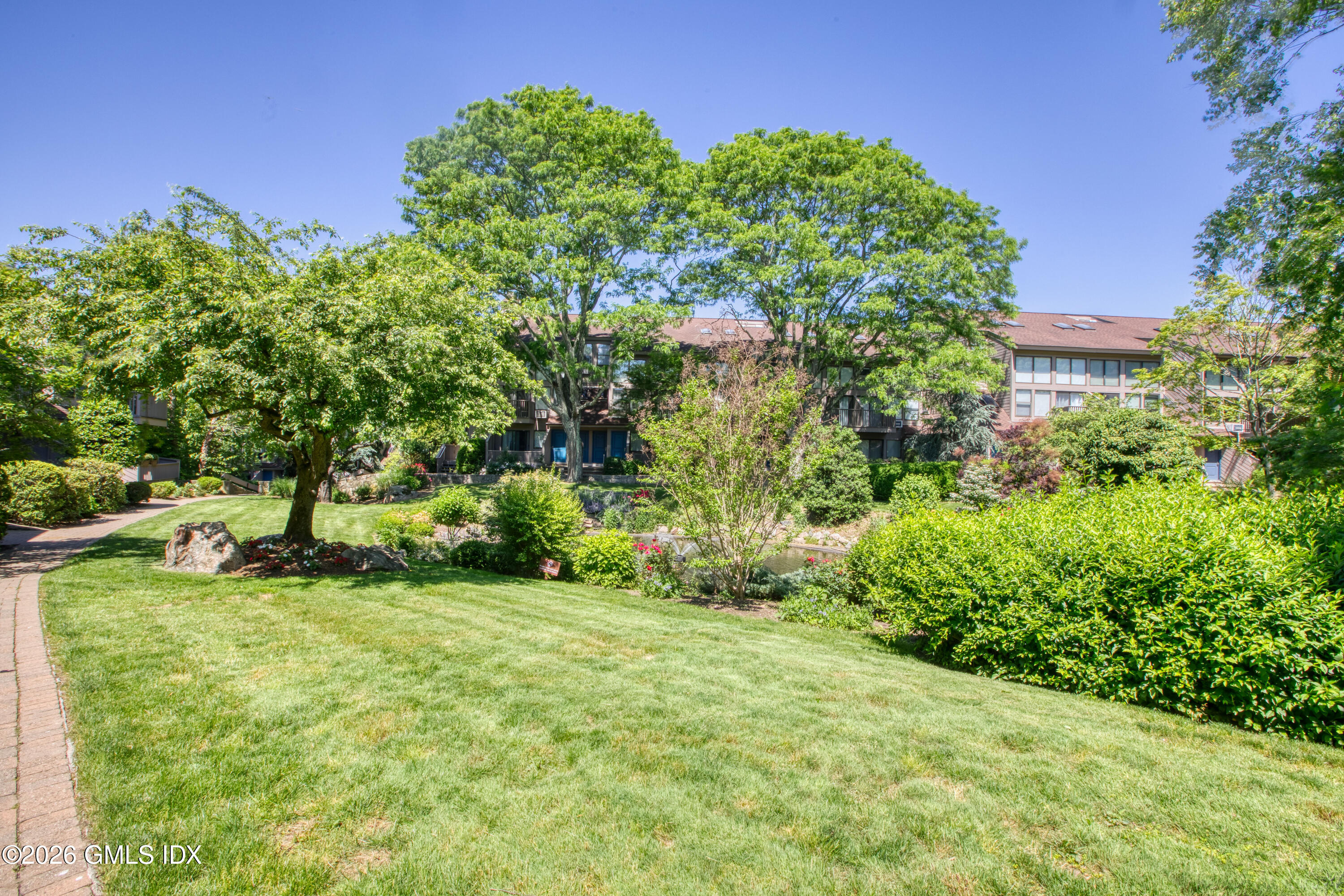 1465 East Putnam Avenue, Unit 327 Riverside, CT 06878 - Photo 28 of 32 1465 E Putnam Ave 327 (37)-42