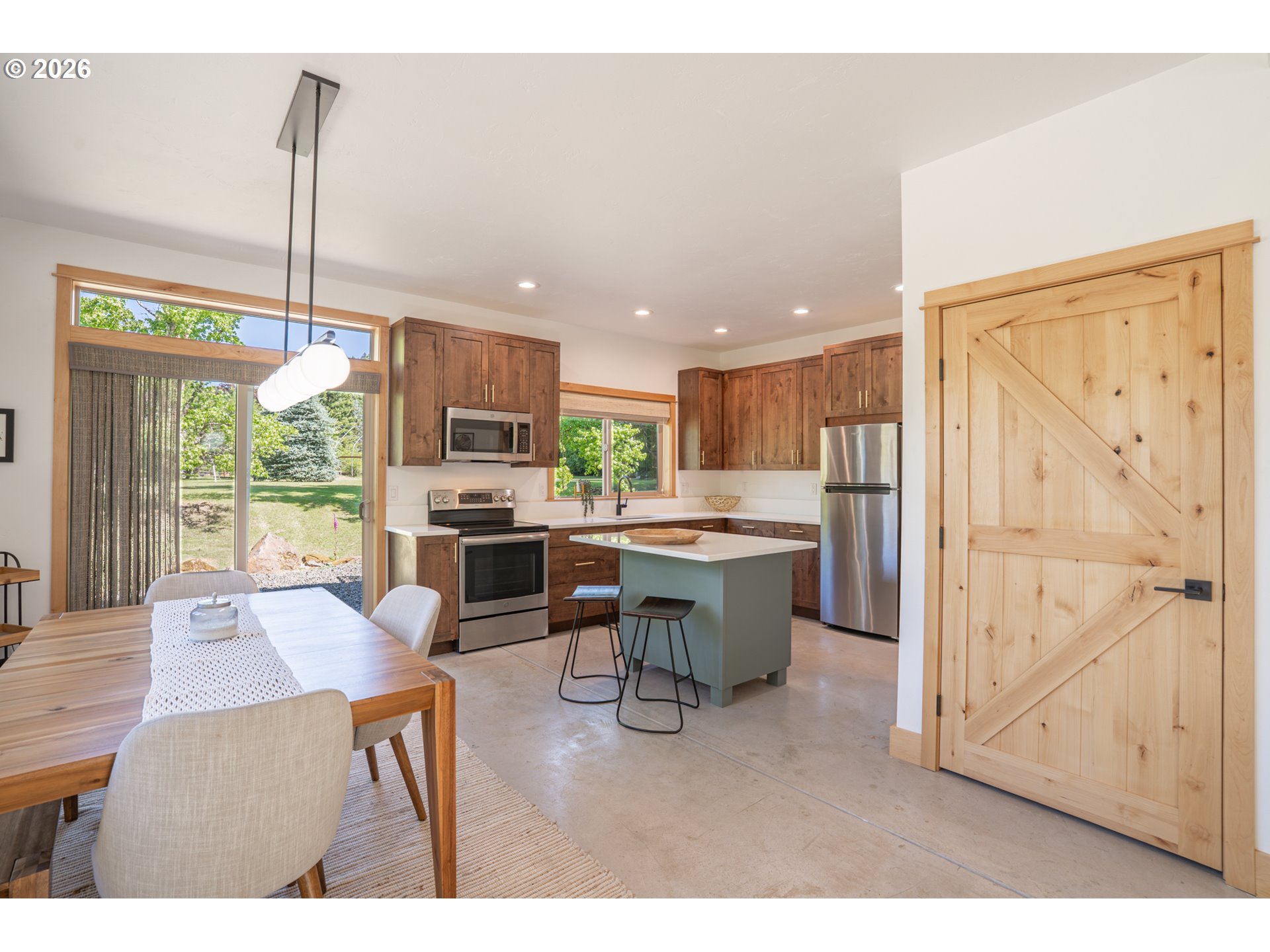 45955 Goodpasture Road Vida, OR 97488 - Photo 17 of 48