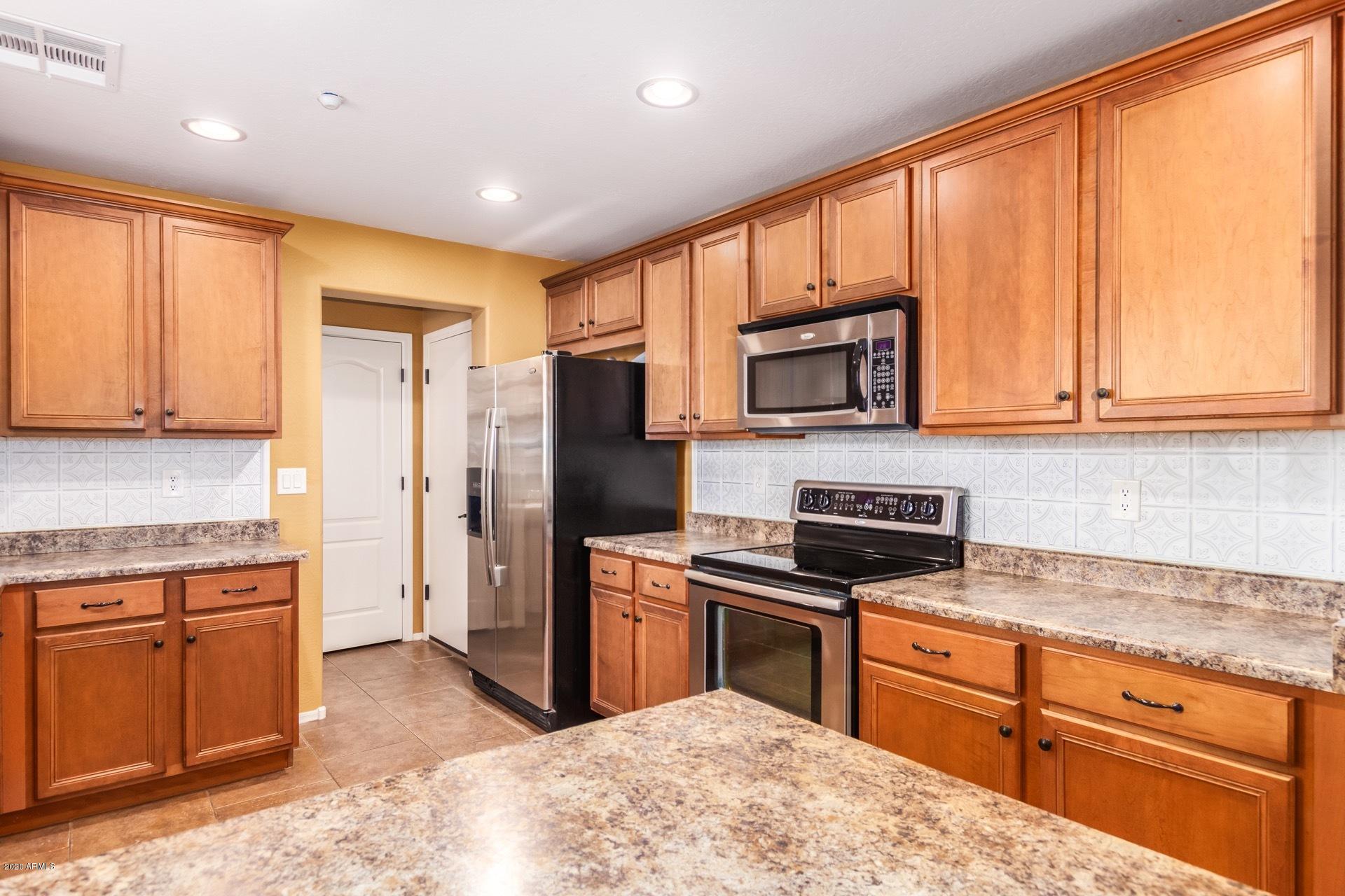 1688 South Martingale Road Gilbert, AZ 85295 - Photo 7 of 35 7