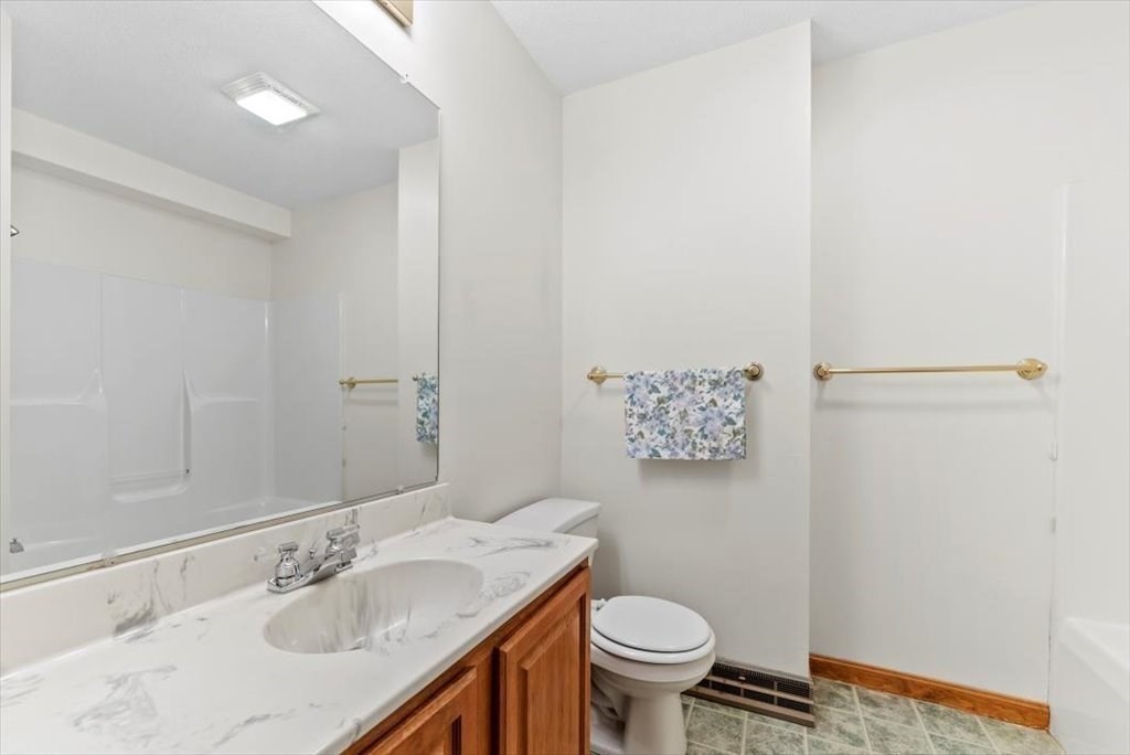 25 Castle Hills Road, Unit G Agawam, MA 01001 - Photo 14 of 20 Gallery Image 14