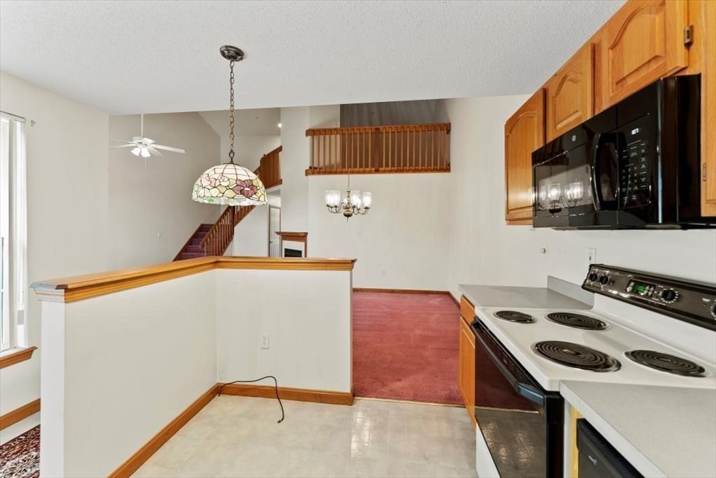 25 Castle Hills Road, Unit G Agawam, MA 01001 - Photo 7 of 20 Gallery Image 7