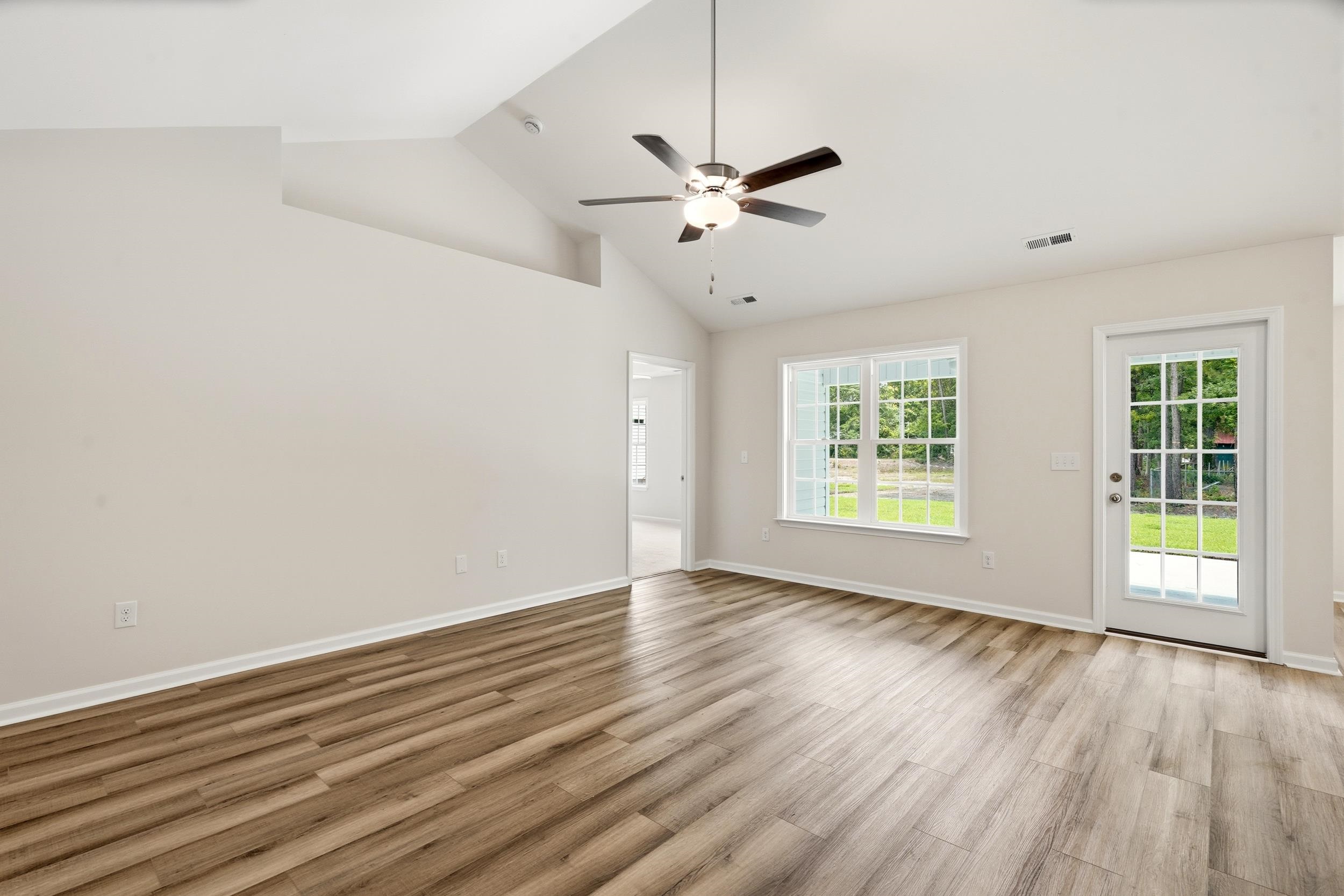 34 Bennington Court Georgetown, SC 29440 - Photo 3 of 28