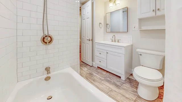 $3,500 | 1856 Beacon Street, Unit 2C, Brookline, MA 02445