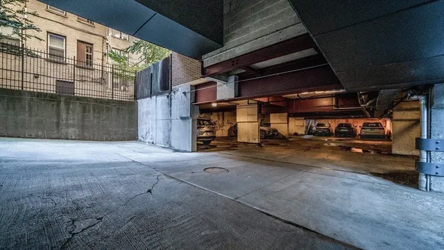 $3,500 | 1856 Beacon Street, Unit 2C, Brookline, MA 02445