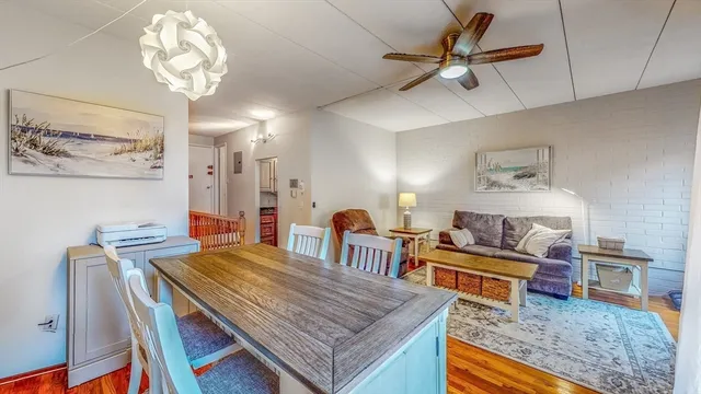 $3,500 | 1856 Beacon Street, Unit 2C, Brookline, MA 02445