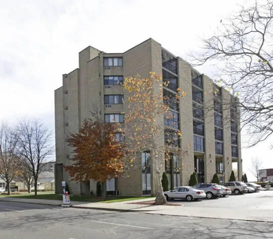 $174,500 | 140 Captain Thomas Boulevard, Unit 302, West Haven, CT 06516