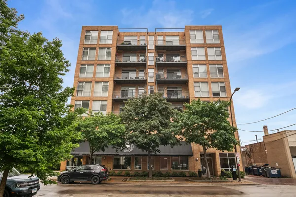 $899,000 | 1572 Maple Avenue, Unit 404, Evanston, IL 60201