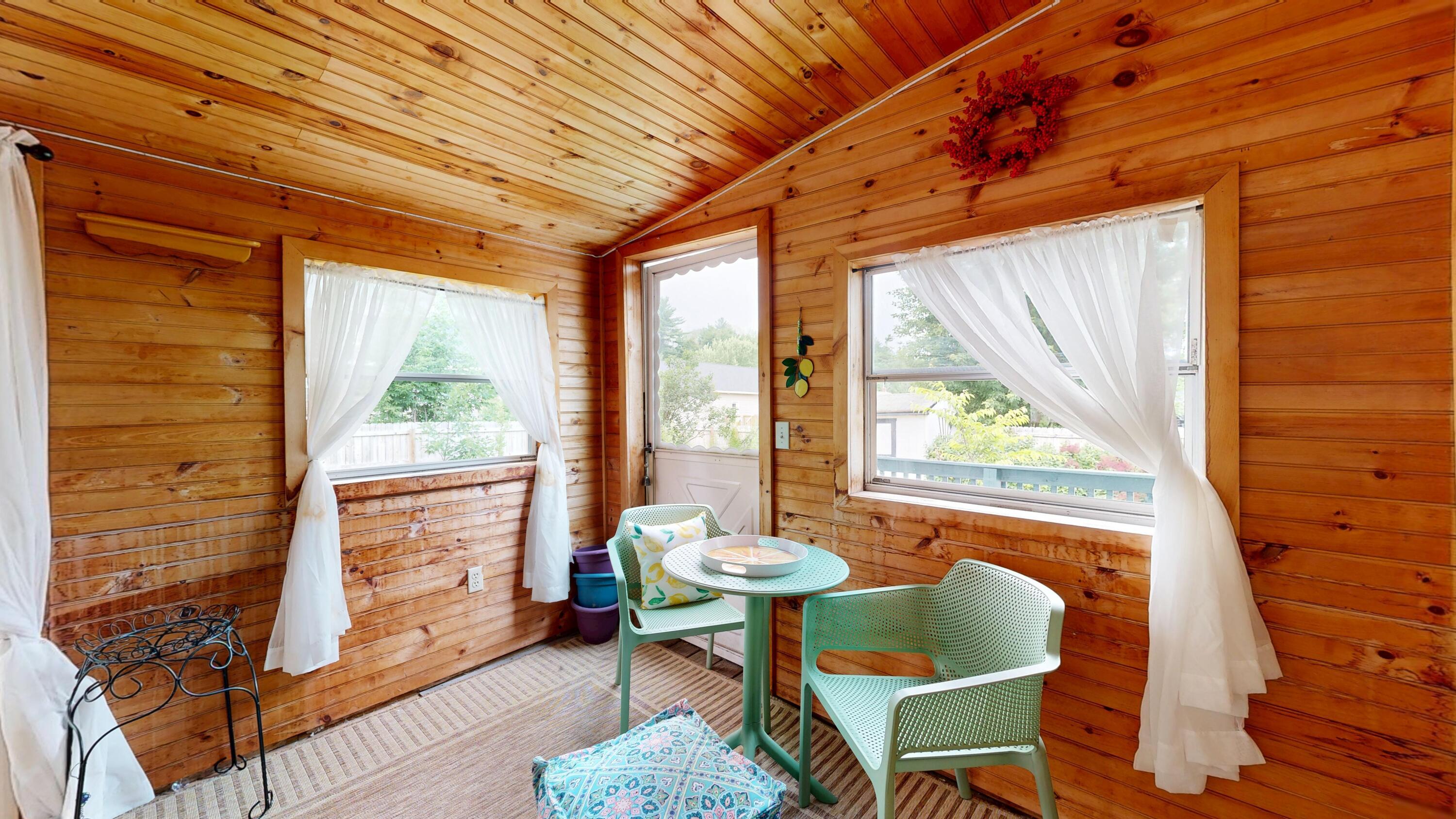 25 Jan's Boulevard Lewiston, ME 04240 - Photo 28 of 56 Sunroom