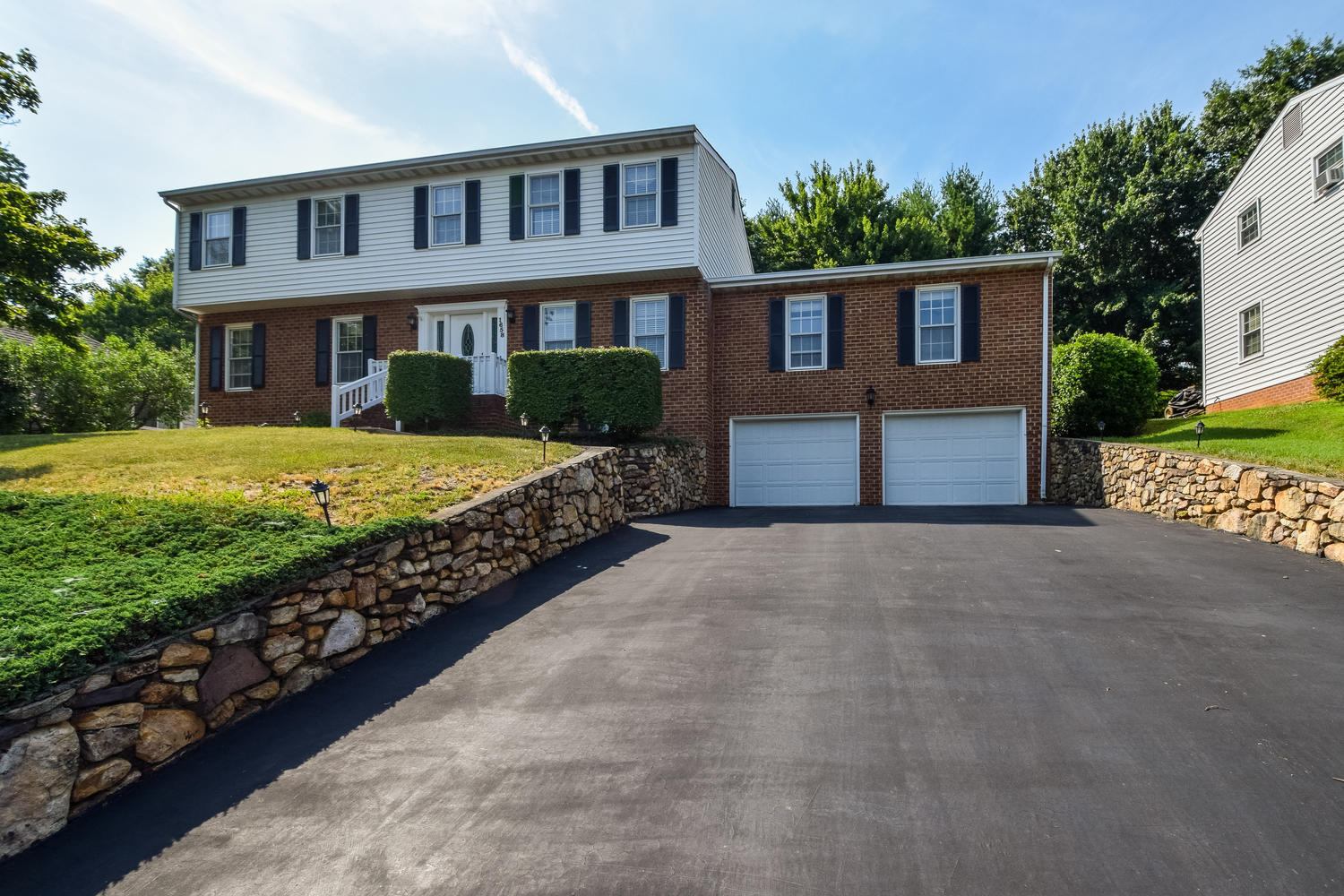 1658 Millbridge Rd Salem VA-large-001-4-