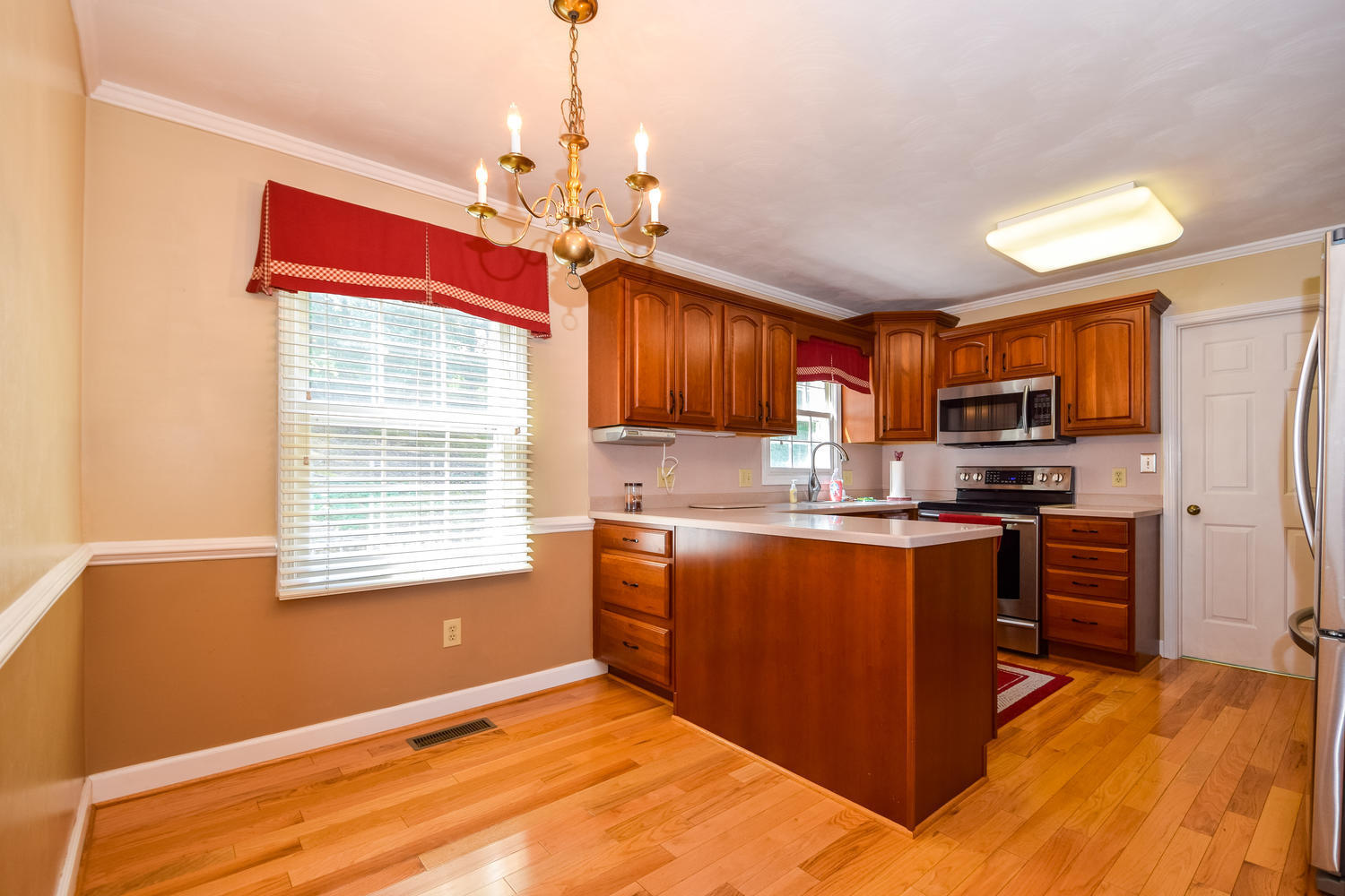 1658 Millbridge Road Salem, VA 24153 - Photo 11 of 34 1658 Millbridge Rd Salem VA-large-012-20