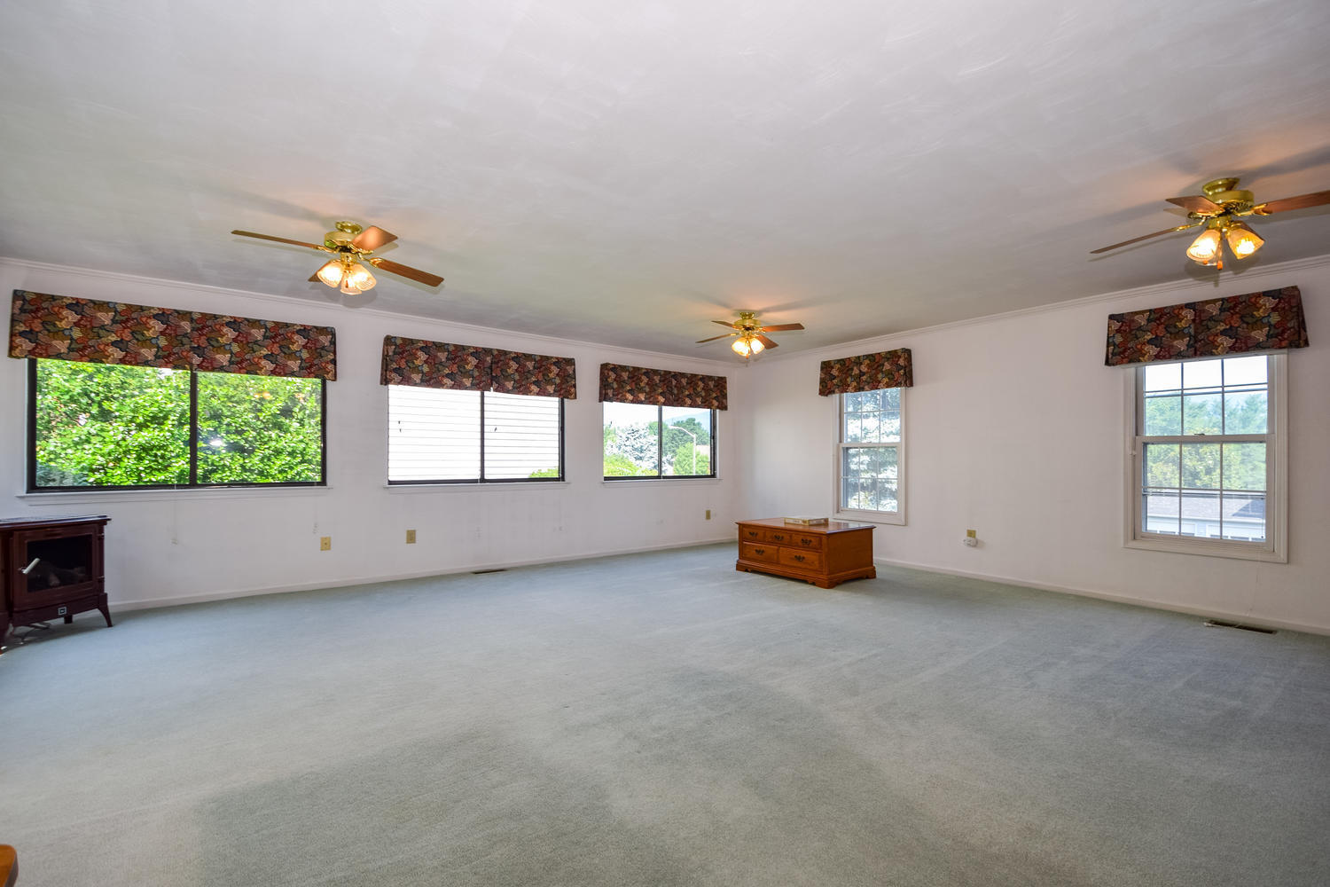 1658 Millbridge Road Salem, VA 24153 - Photo 15 of 34 1658 Millbridge Rd Salem VA-large-015-21
