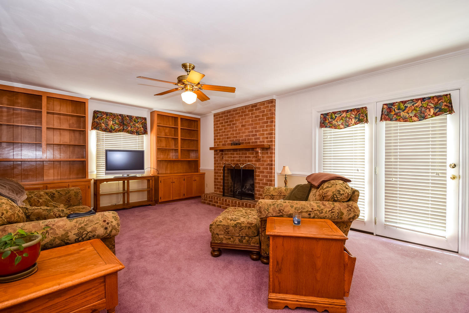 1658 Millbridge Road Salem, VA 24153 - Photo 16 of 34 1658 Millbridge Rd Salem VA-large-008-19