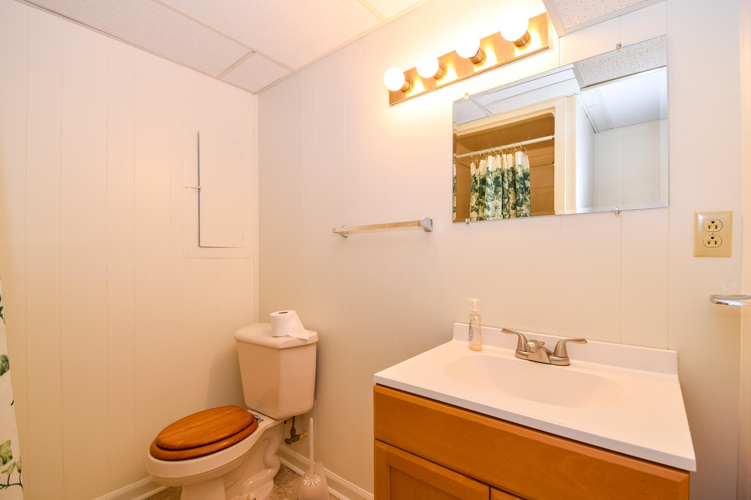 1658 Millbridge Road Salem, VA 24153 - Photo 31 of 34 1658 Millbridge Rd Salem VA-large-029-8-
