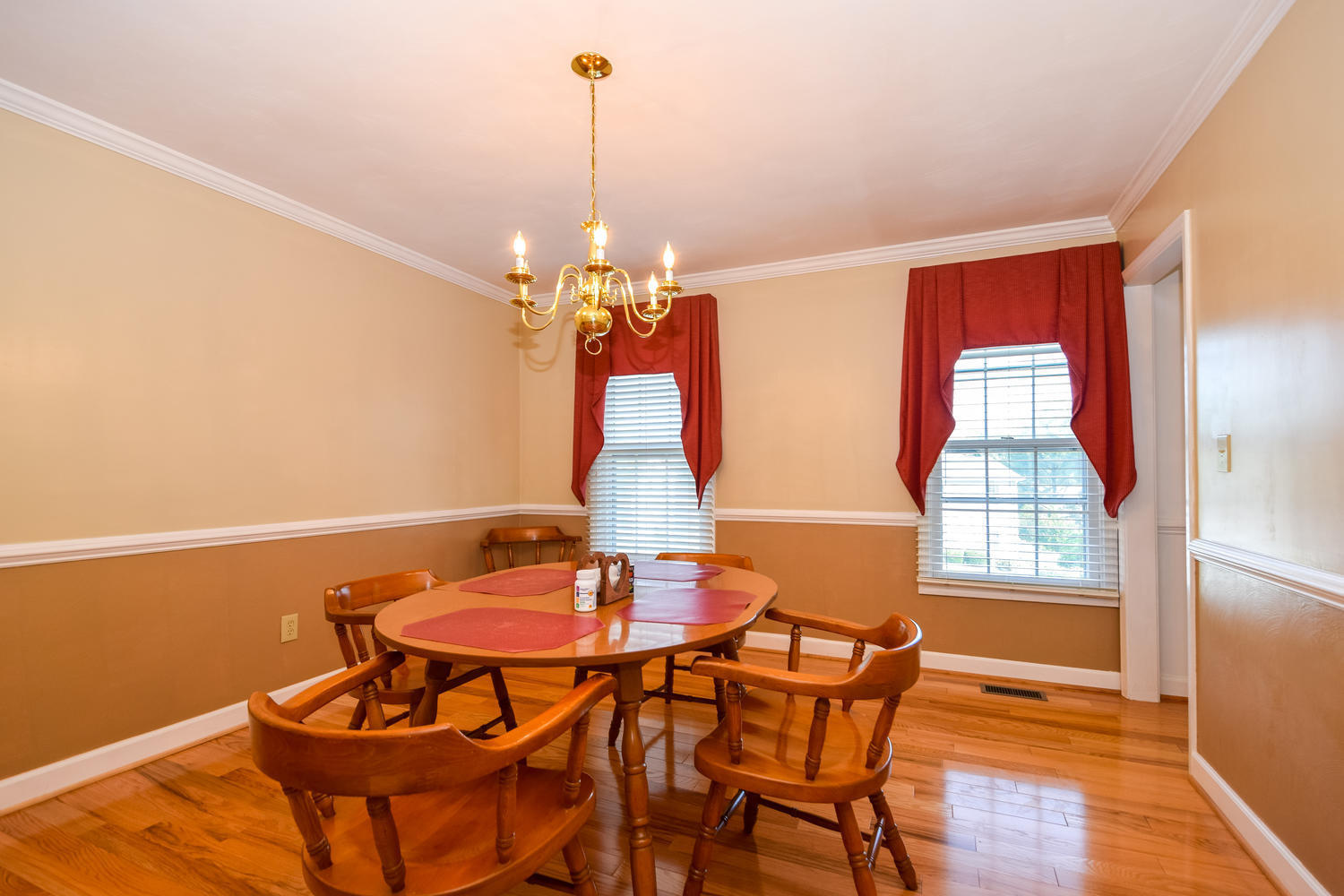 1658 Millbridge Road Salem, VA 24153 - Photo 9 of 34 1658 Millbridge Rd Salem VA-large-010-7-