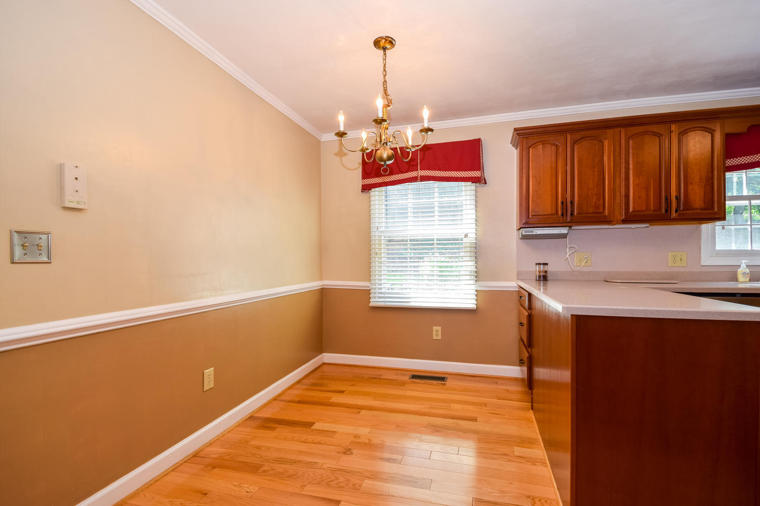 1658 Millbridge Road Salem, VA 24153 - Photo 10 of 34 1658 Millbridge Rd Salem VA-large-011-26