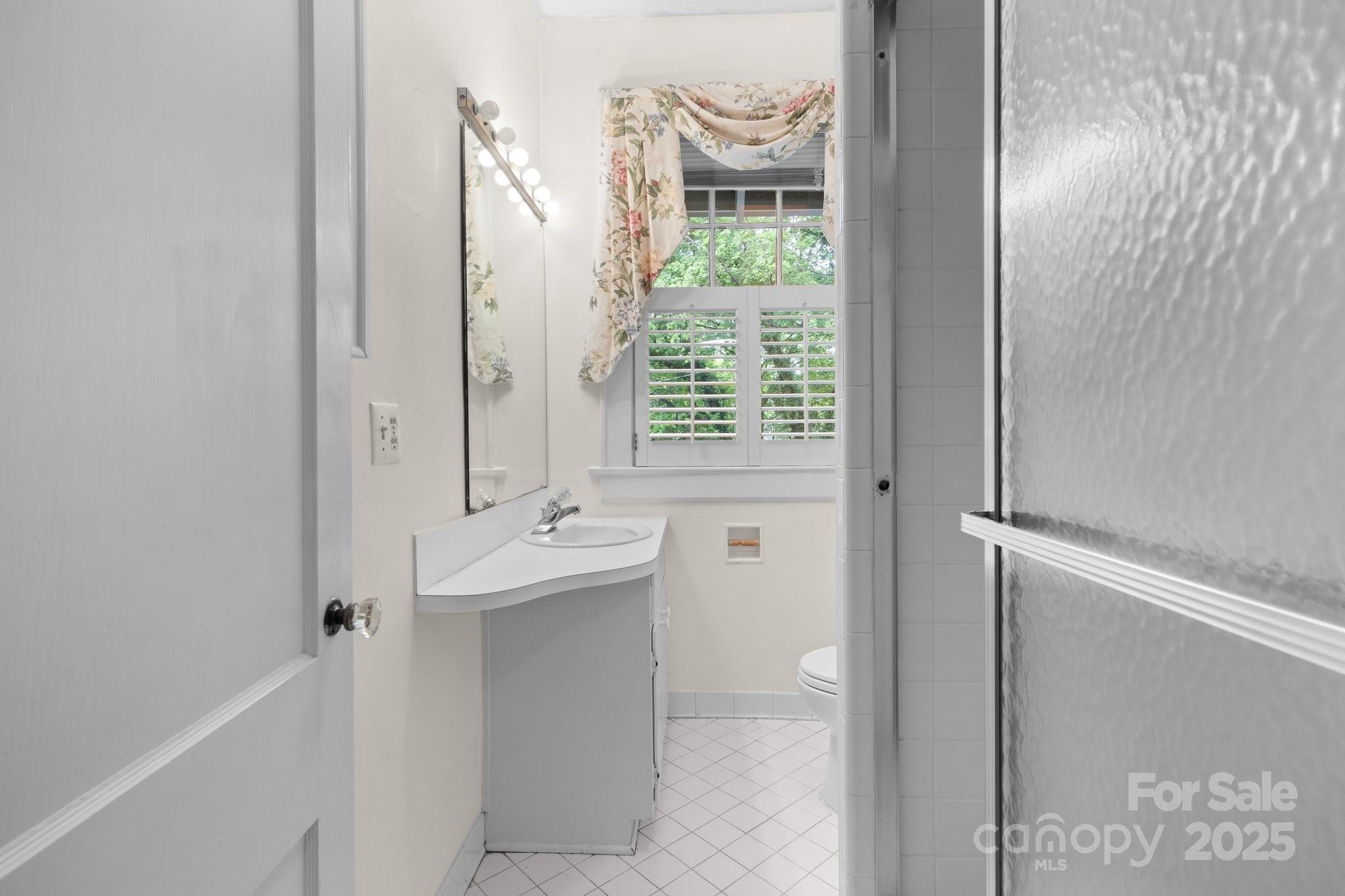 920 Queens Road Charlotte, NC 28207 - Photo 35 of 36 Gallery Image 35