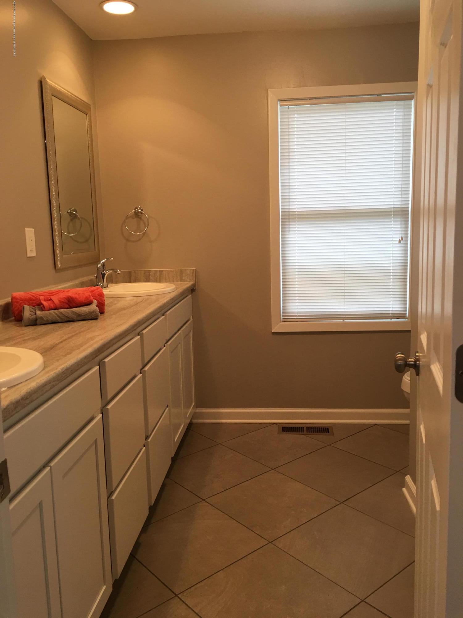 8675 Millbranch Road Southaven, MS 38671 - Photo 12 of 17 IMG_3013