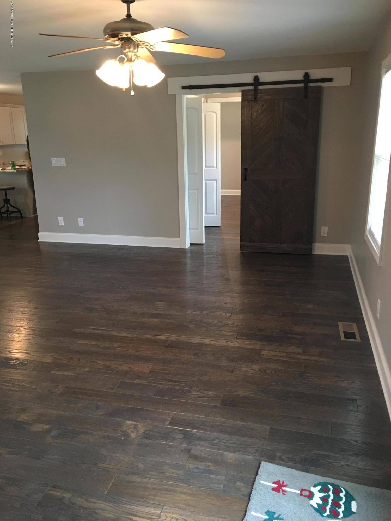 8675 Millbranch Road Southaven, MS 38671 - Photo 3 of 17 IMG_3002